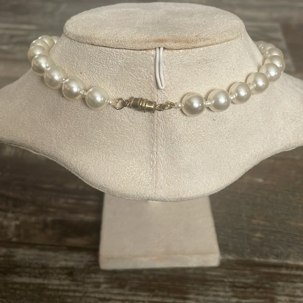 Vintage Pearl Necklace with Detachable Rose Pearl Clip - Picture 2 of 4